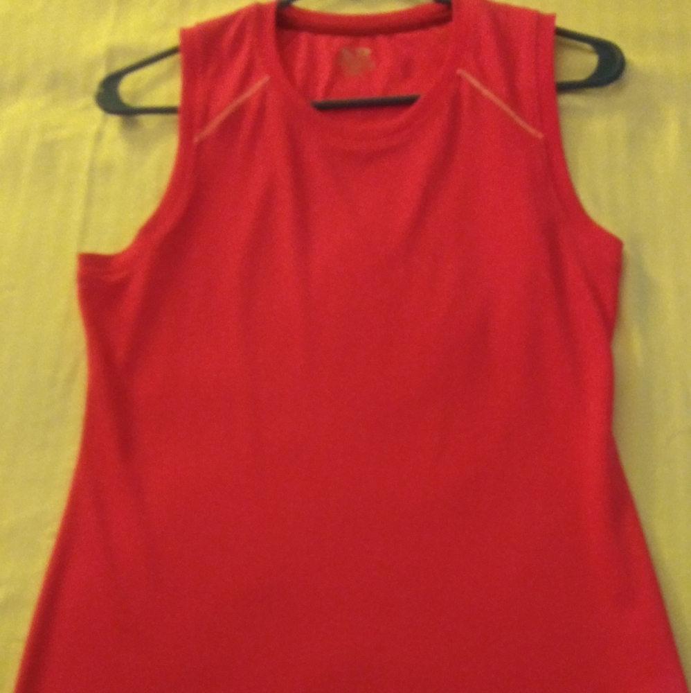 🏆Champion medium hot pink👀 tank top - Picture 1 of 3